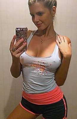 Алина, 20 лет — эротический массаж пениса