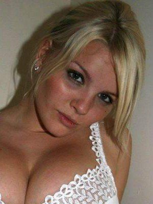 вызвать шлюху на дом в Чебоксарах (Марта, 25 лет)